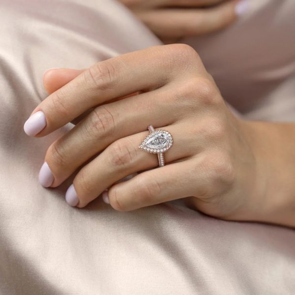 The Kylie Set With A 3.5 Carat Pear Moissanite Sale